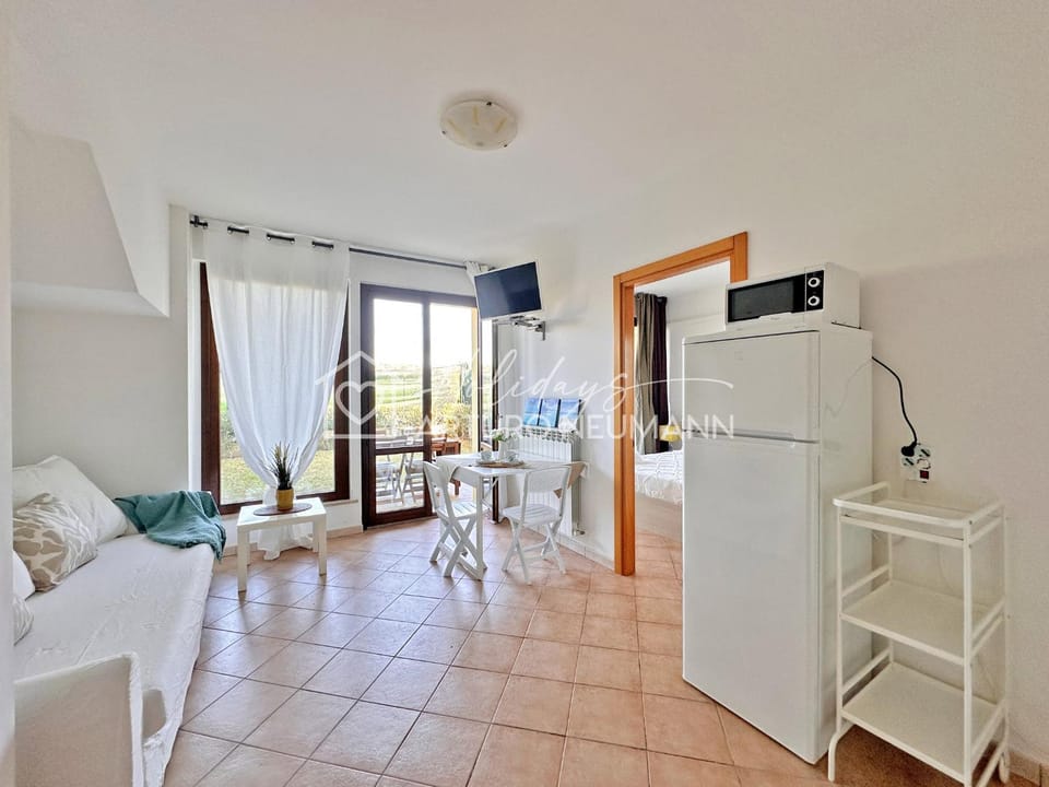 Kitchen or kitchenette, Dining area, pet friendly, stove