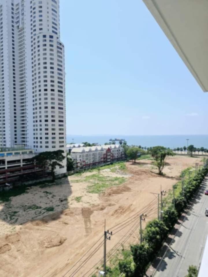 Property building, Day, Natural landscape, Balcony/Terrace, Balcony/Terrace, City view, Sea view