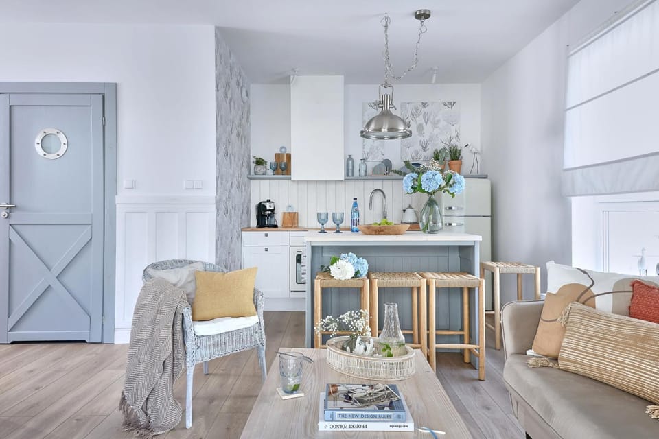 Kitchen or kitchenette, Living room