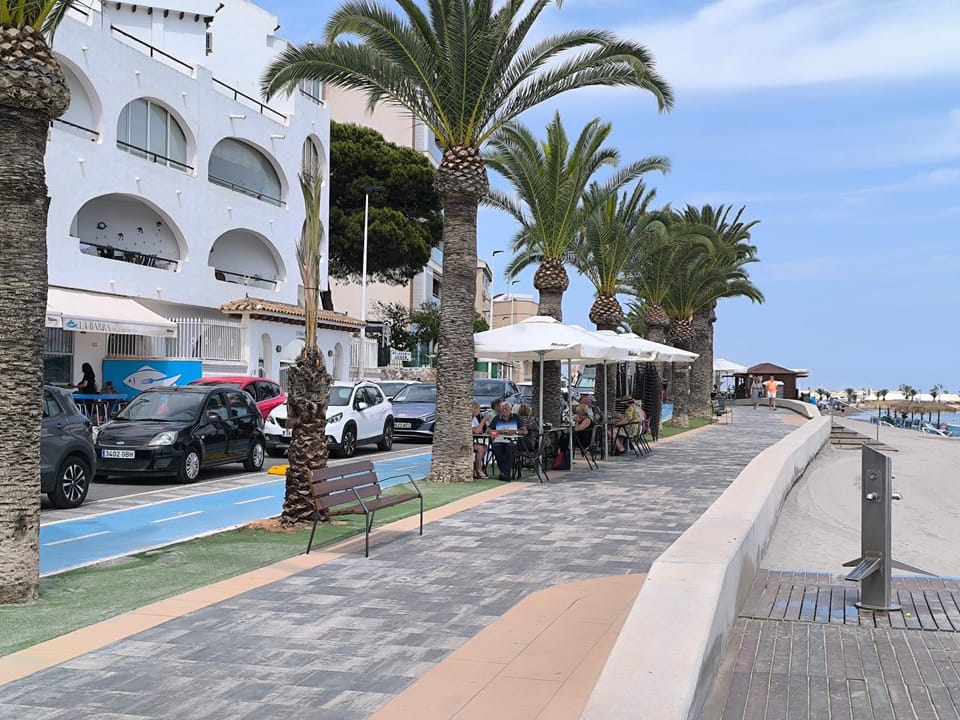 Apartmento Tricolor Playa Apartment in San Pedro del Pinatar