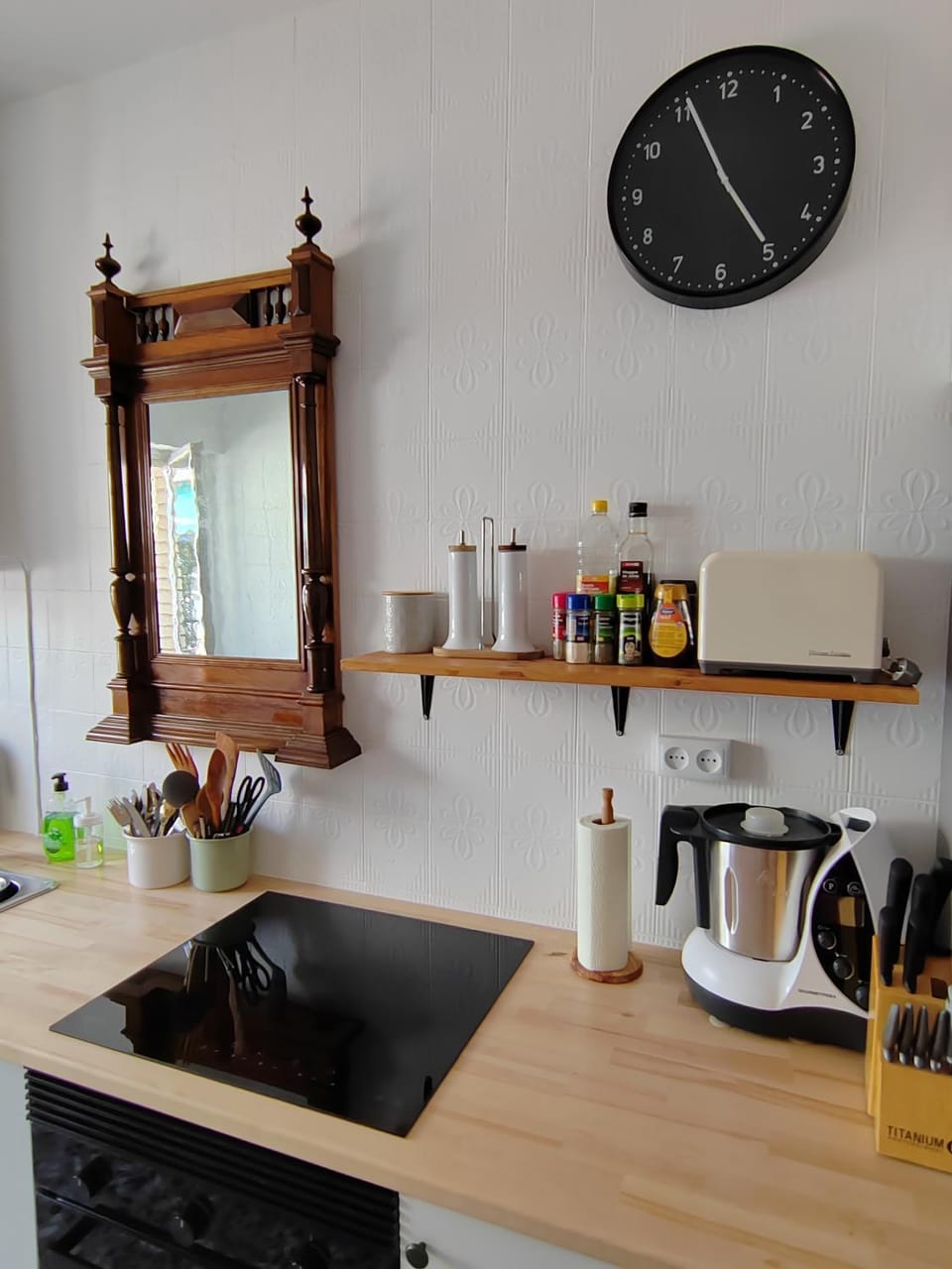 Coffee/tea facilities, Kitchen or kitchenette
