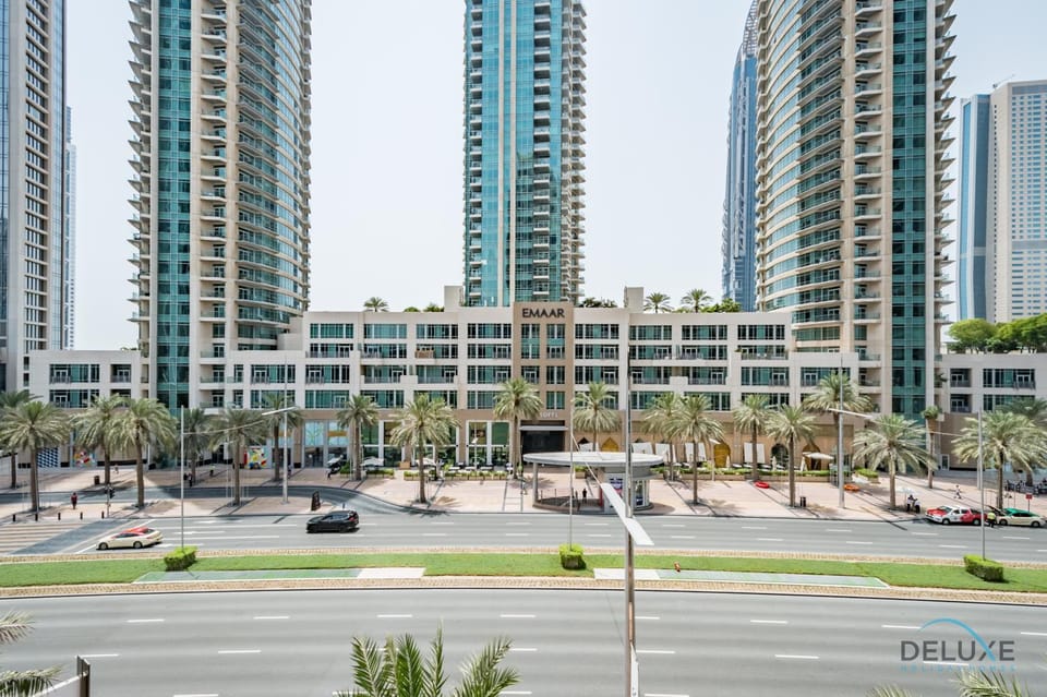 Neighbourhood, Street view