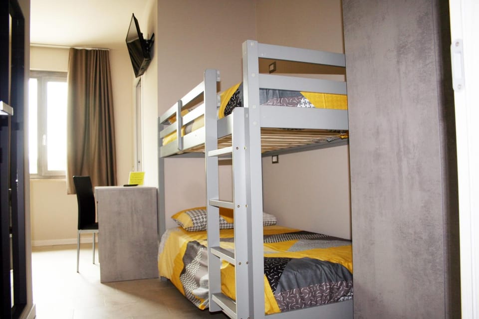 bunk bed