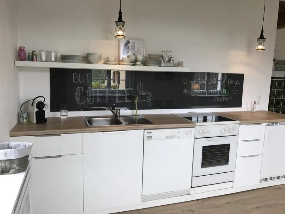 Kitchen or kitchenette, Living room
