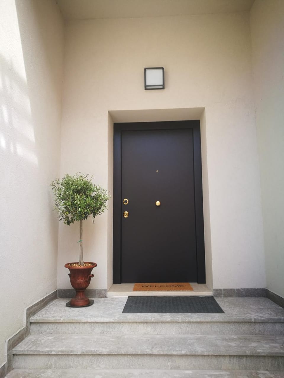 Facade/entrance