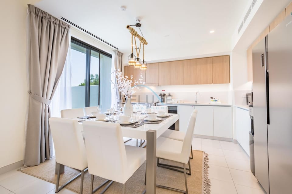 Dining area, kitchen