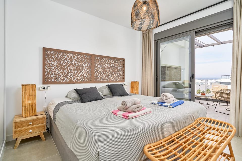 Living room, Bedroom