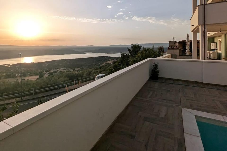 la Terrazza sul Lago Apartment in Sardinia