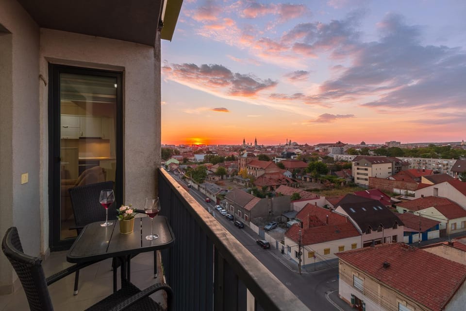 View (from property/room), Balcony/Terrace, City view, Sunset