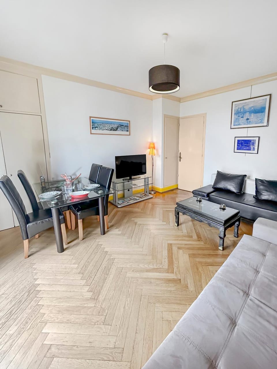 TV and multimedia, Living room, Dining area