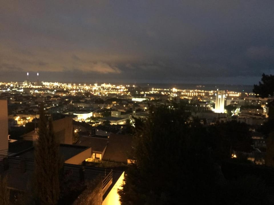 Night, Balcony/Terrace, City view, Parking