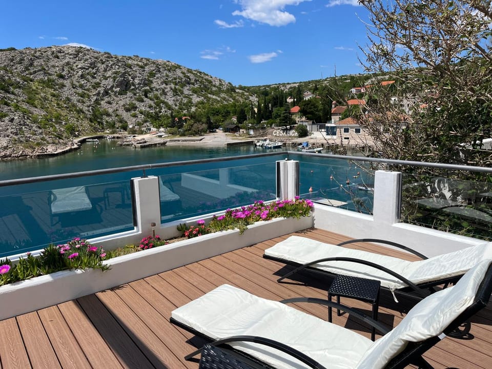 Adventure House Cesarica House in Lika-Senj County
