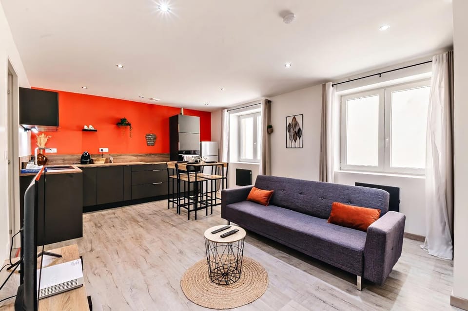 TV and multimedia, Living room, Seating area