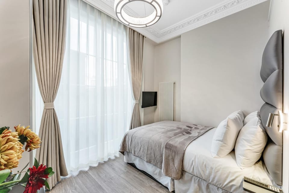 TV and multimedia, Photo of the whole room