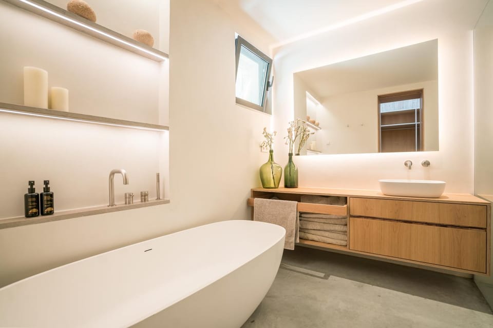 Bathroom, Bath