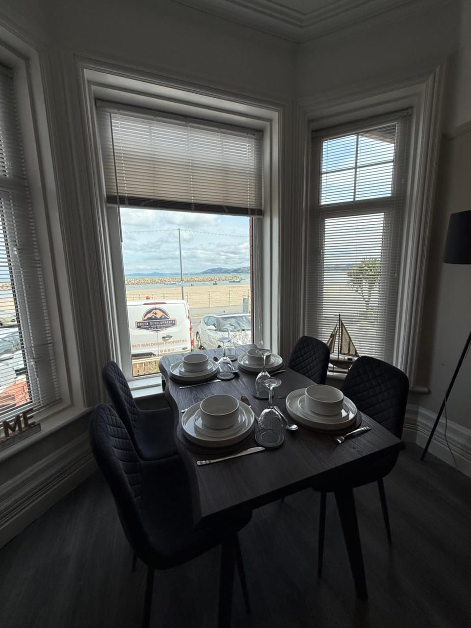 Stunning 2 Bedroom Ground Floor Sea View Apartment Apartment in Rhôs-on-Sea