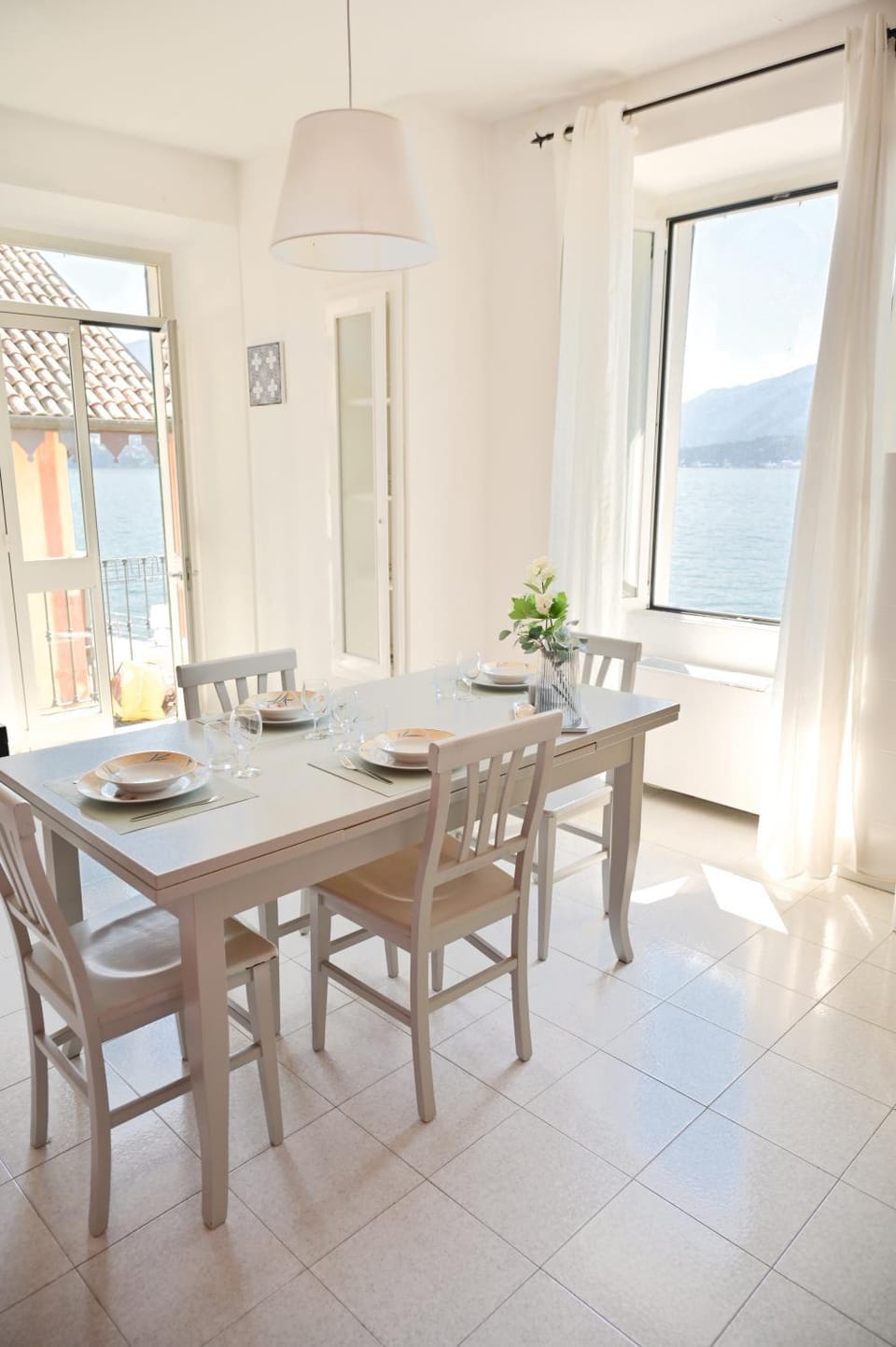 Natural landscape, Lake view, Lake view, Lunch, Dinner