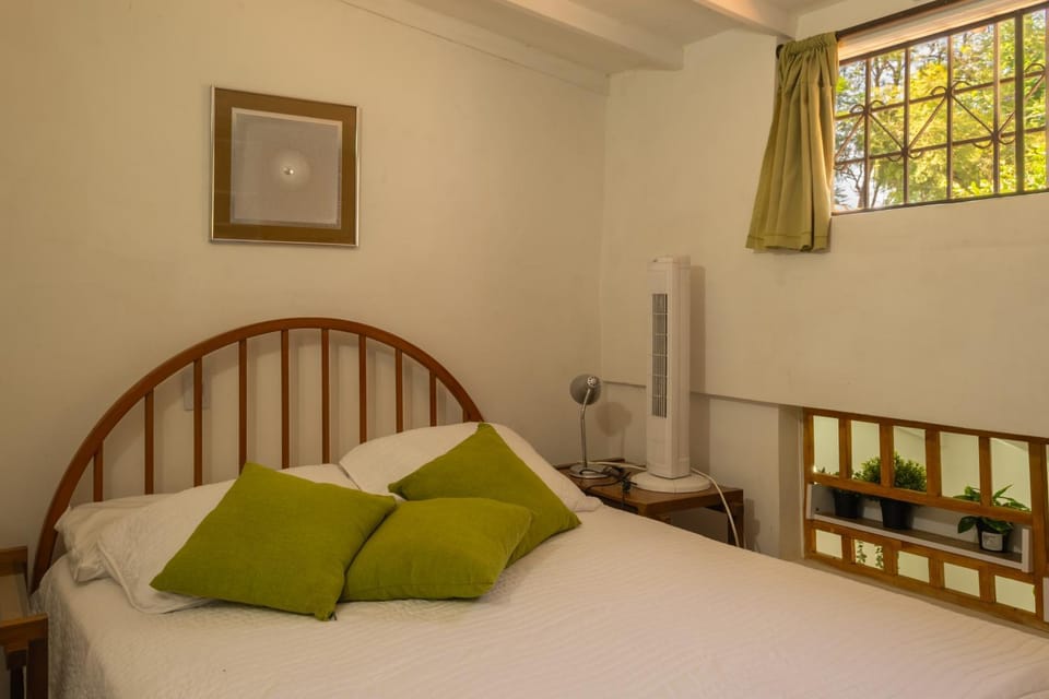 Bed, TV and multimedia, Bedroom, storage, wardrobe