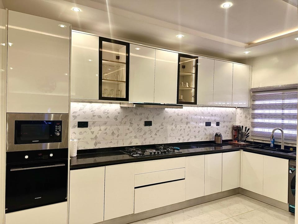 Kitchen or kitchenette, kitchen