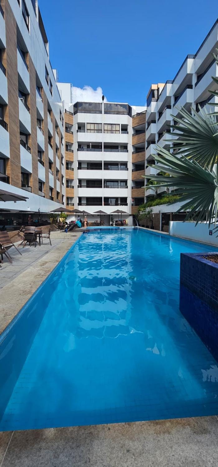 Day, Swimming pool