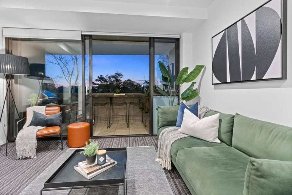 Luxurious Fitzroy Street Getaway Apartment in Saint Kilda