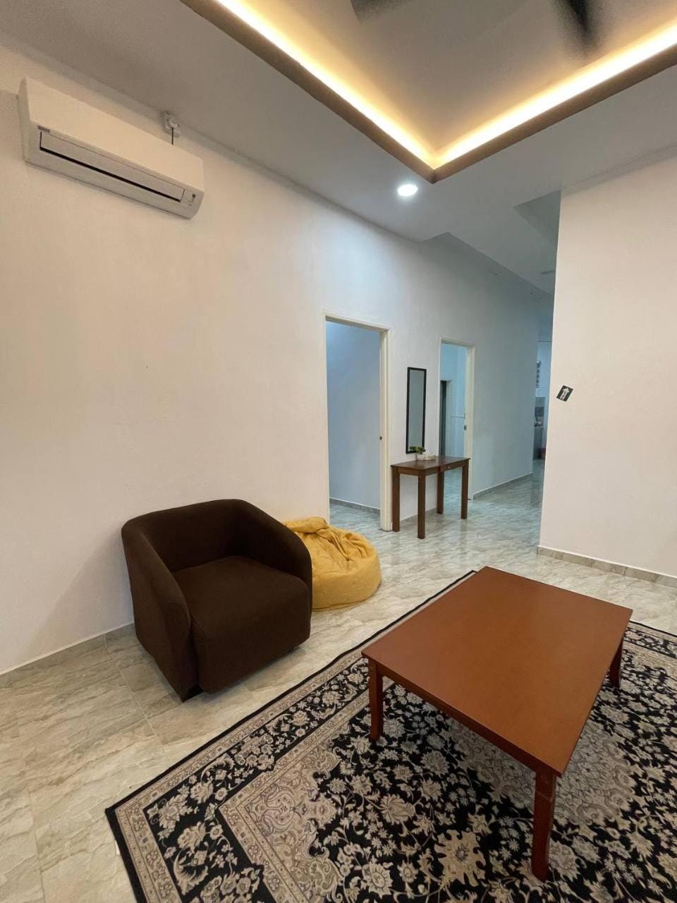 Living room, Family
