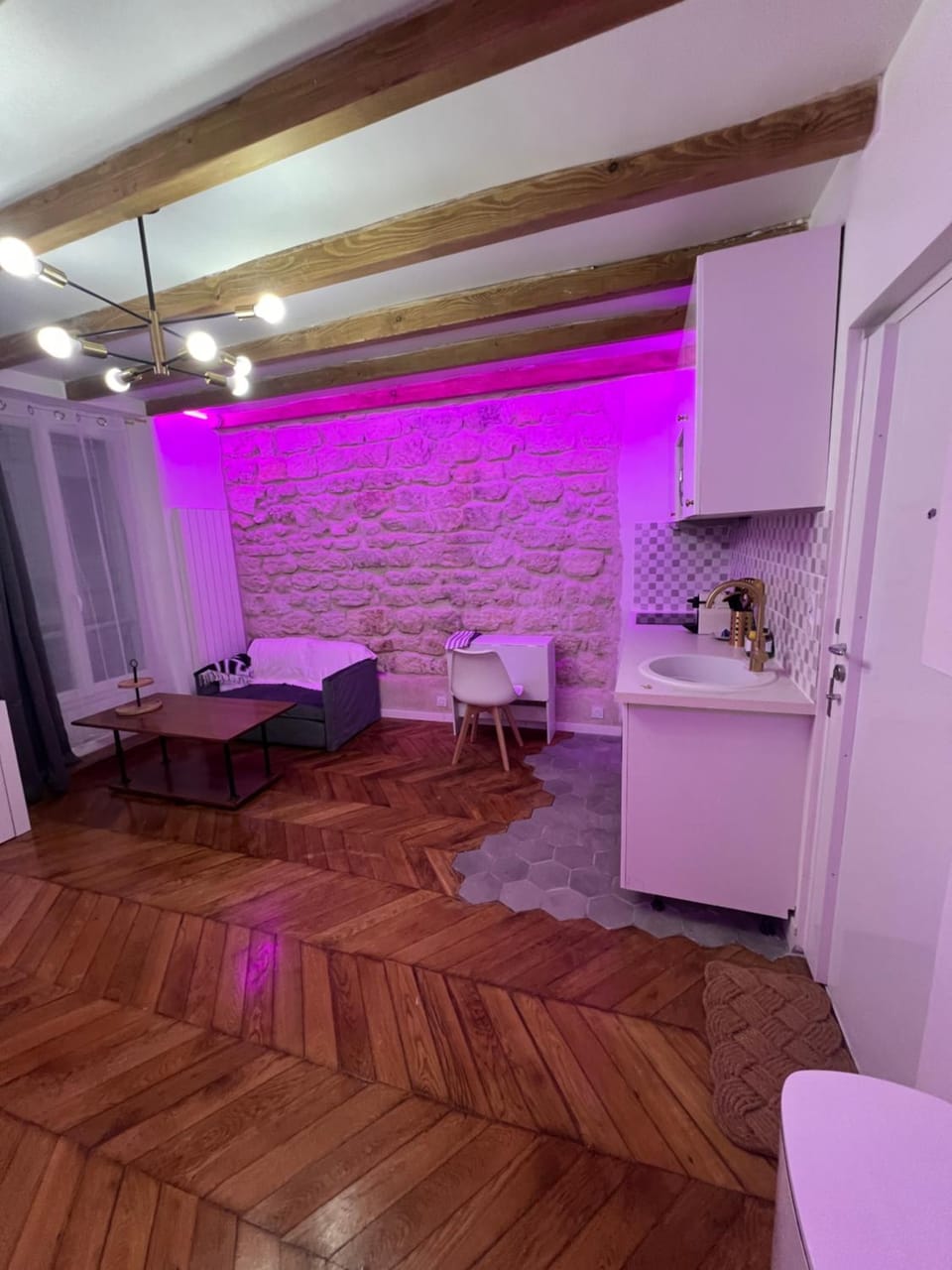 Studio de charme centre paris 10 min de république Apartment in Paris