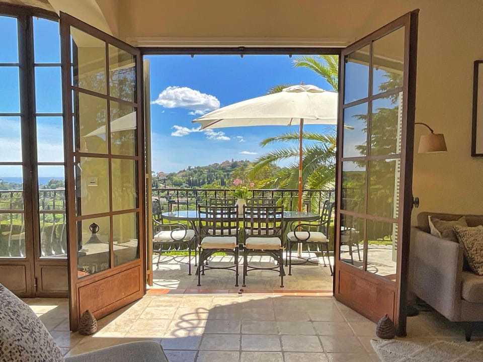 Patio, Natural landscape, Dining area