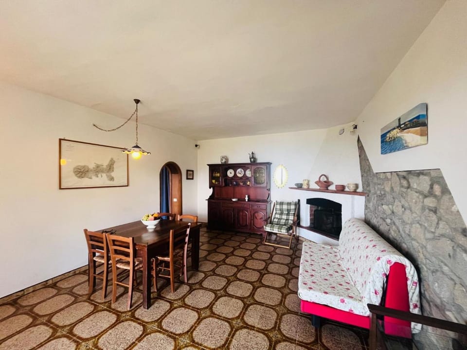 Living room, Seating area, fireplace