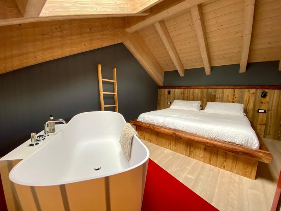 Bedroom, Bath