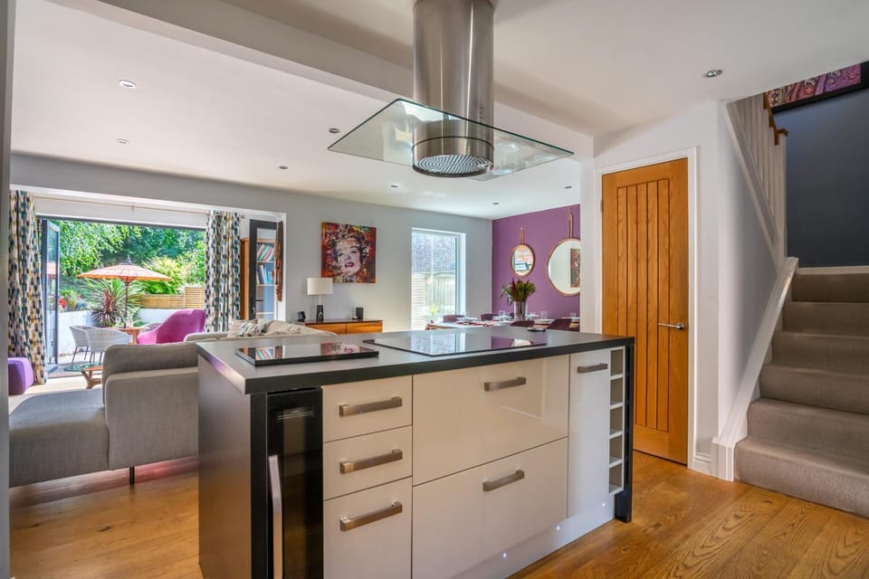 Living room, Dining area, kitchen