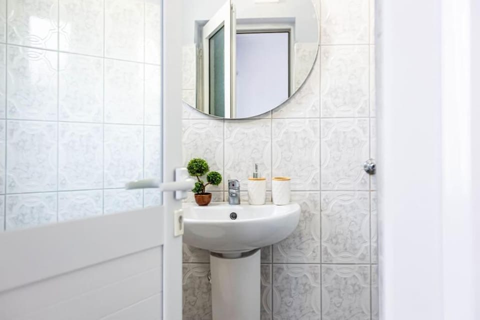 Himara City 32 - Central & Beach Access Apartment in Vlorë County, Albania