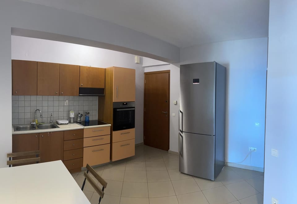 Kitchen or kitchenette, oven, stove