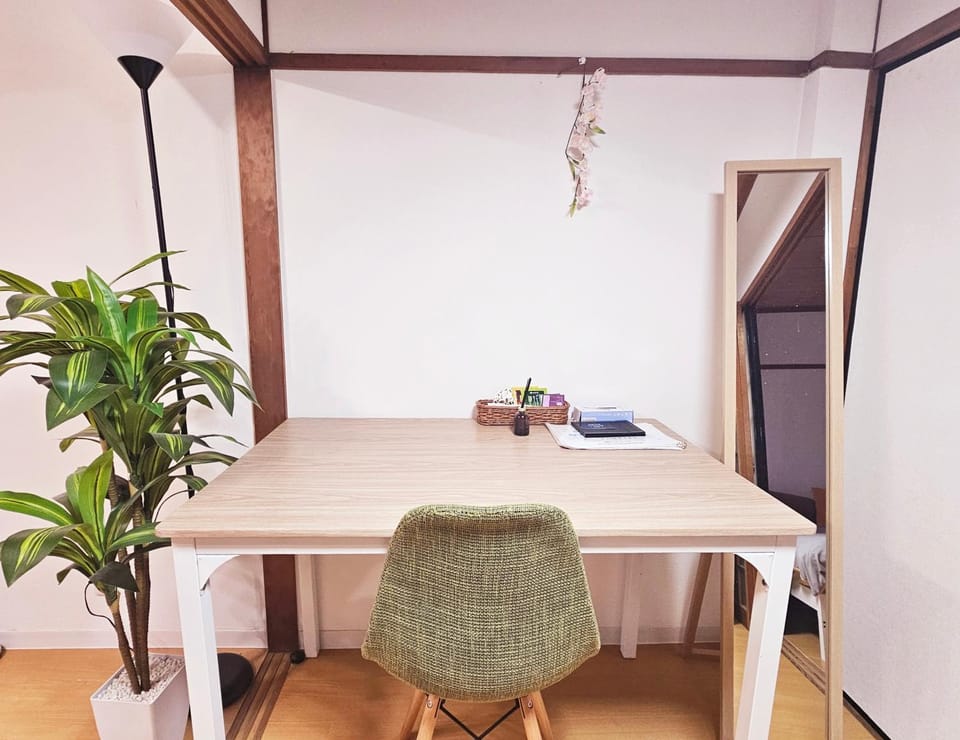 Seating area, Dining area, Meals