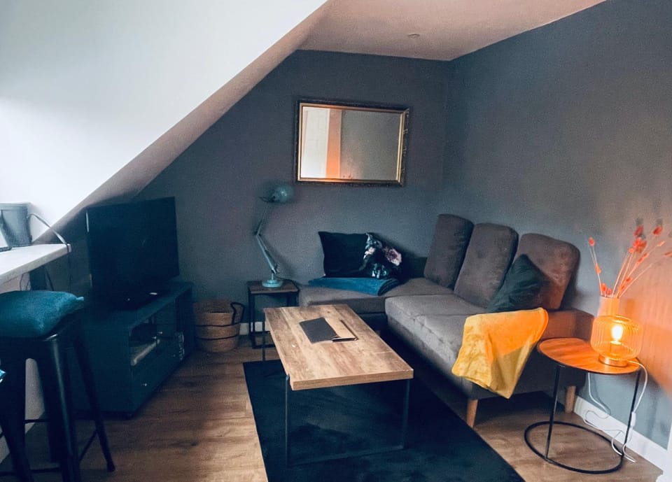 TV and multimedia, Living room, Seating area