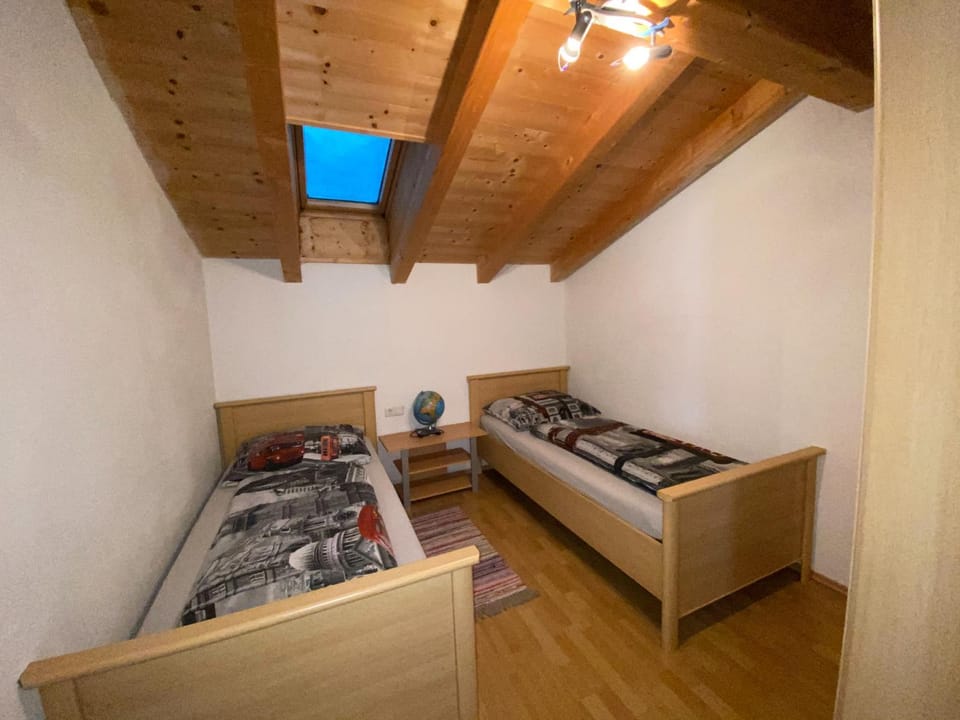 Bed, Photo of the whole room, Bedroom, children