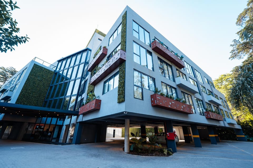 Facade/entrance, Off site