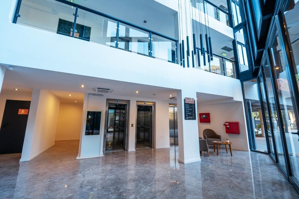 Facade/entrance, Lobby or reception, elevator