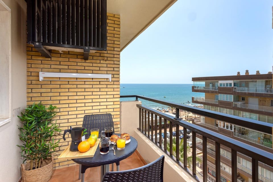 Balcony/Terrace, Beach, Location