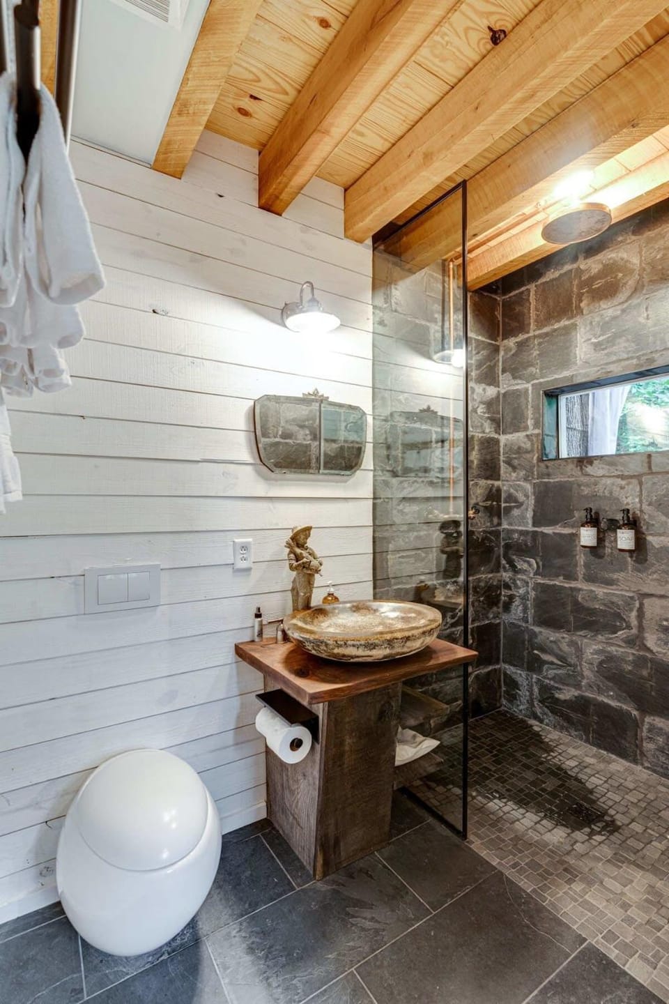 Treetop Hideaways: Redbud Treehouse in Chattanooga House in Ruby Falls