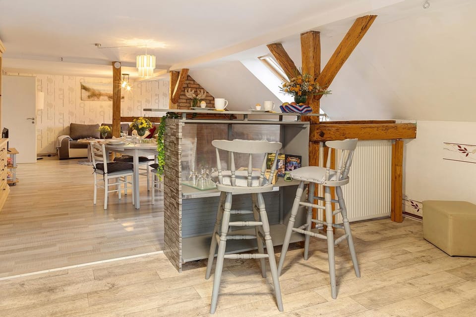Property building, Kitchen or kitchenette, Living room