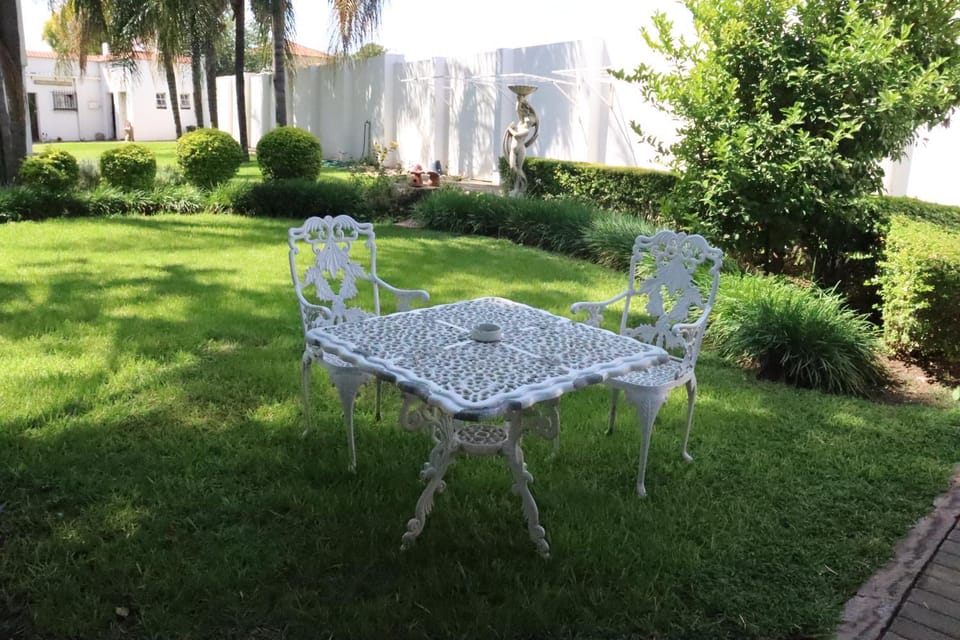 Casa Grande Guest Lodge Bed and Breakfast in Gauteng