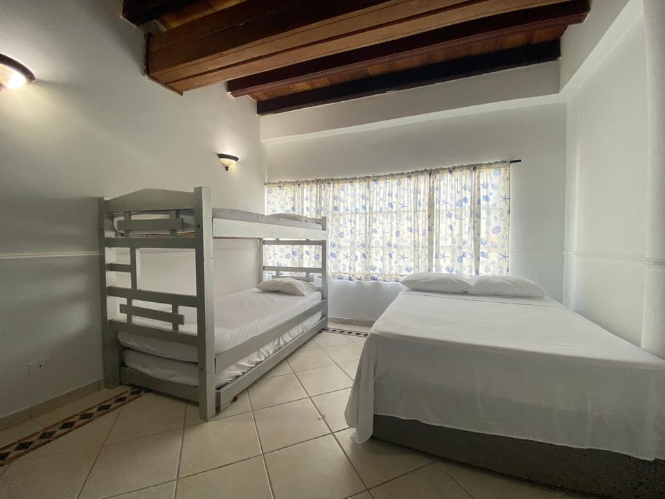 Bed, Photo of the whole room, Bedroom, bunk bed