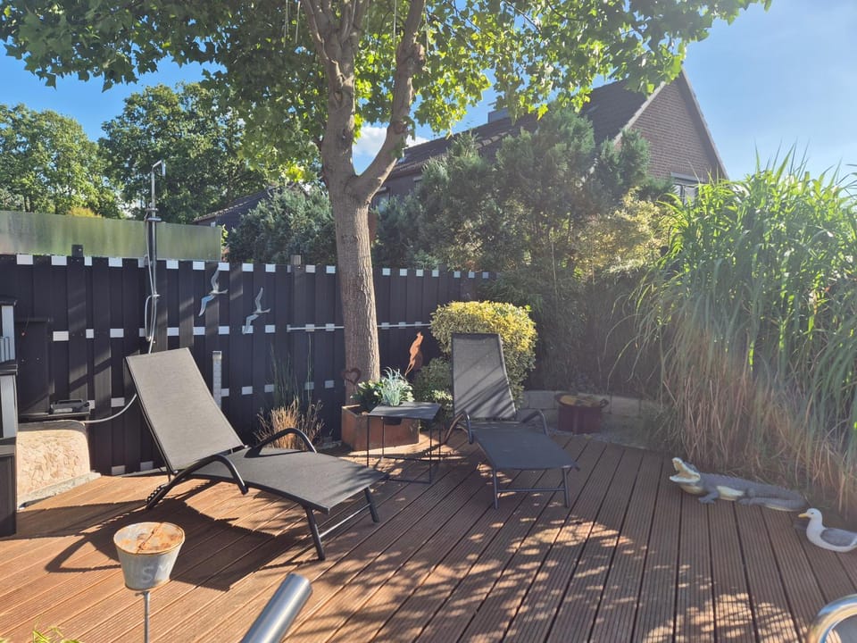 Shower, Garden, Balcony/Terrace, sunbed