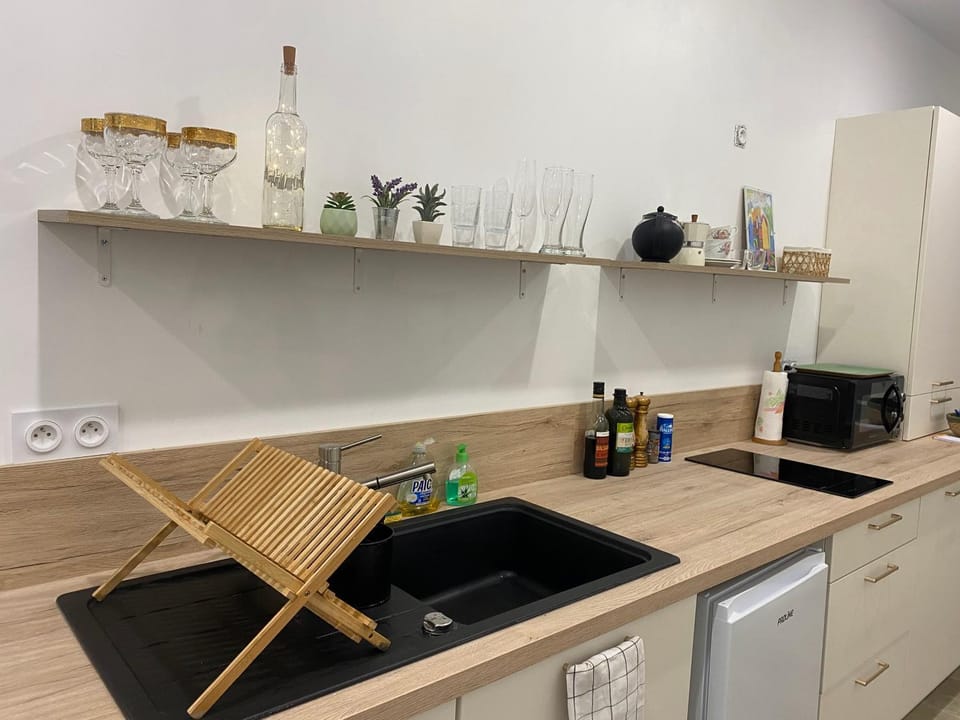 Kitchen or kitchenette, stove