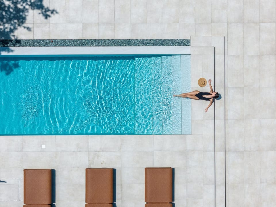 Property building, Swimming pool