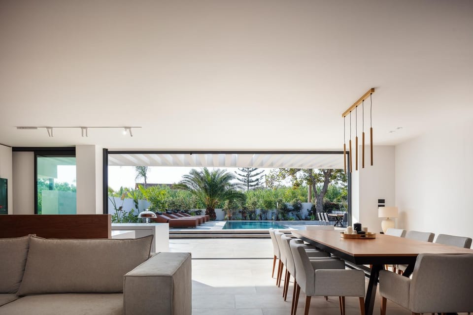 Living room, Swimming pool