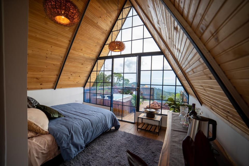 Bed, Photo of the whole room, Mountain view