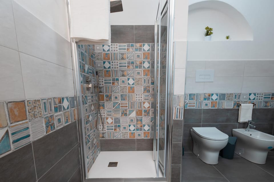 Shower, Toilet, Bathroom, bidet