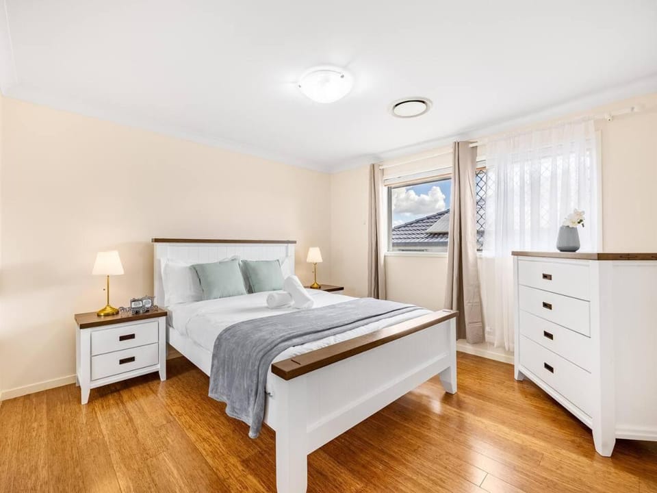 Spacious Central located Family House at Sunnybank House in Brisbane